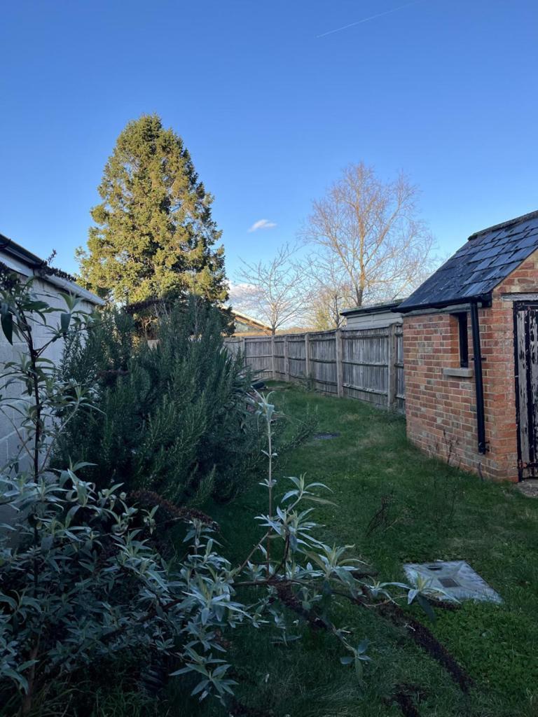Spacious Two-Bedrooms House, Private Parking, Contractors, Relocators Oxford Exterior foto